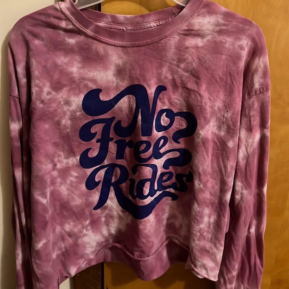 Flowy long sleeve cropped top. Size XL